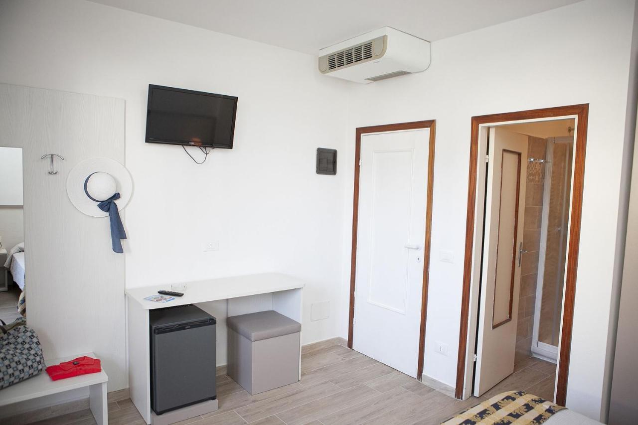 Hotel Thomas Marina di Campo Extérieur photo