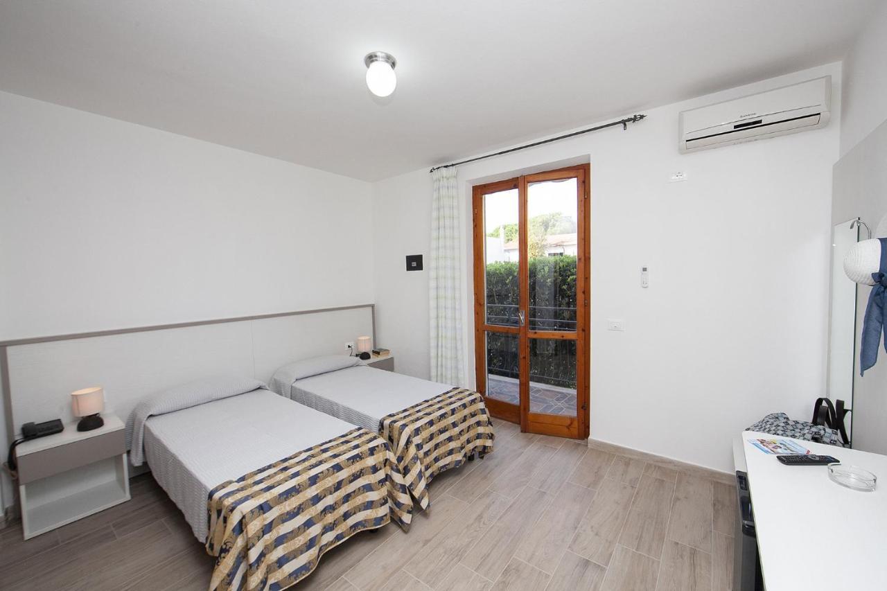 Hotel Thomas Marina di Campo Extérieur photo